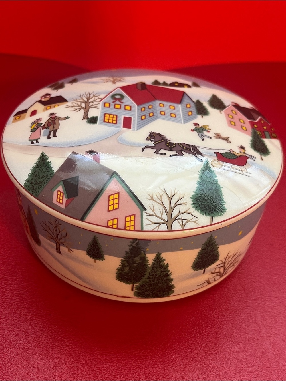 Vtg  Mikasa Holiday Christmas Village Porcelain Trinket Jewelry Box Japan